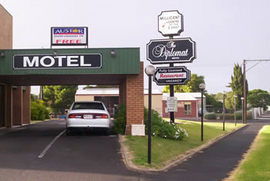 The Diplomat Motel - Whitsundays Accommodation 0
