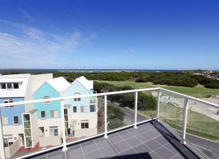 Lady Bay Resort - Whitsundays Accommodation 3
