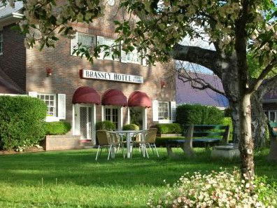 Brassey Of Canberra - Whitsundays Accommodation 0