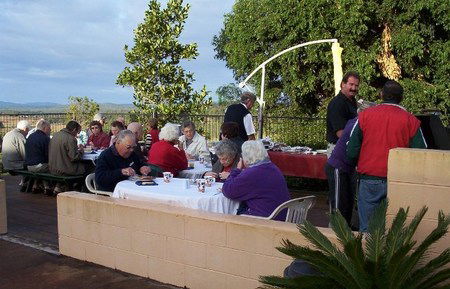 Avocado Motor Inn - Whitsundays Accommodation 1