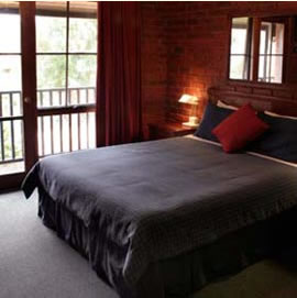 Armour Motor Inn - Whitsundays Accommodation 1