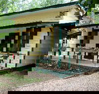 Pioneer Garden Cottages - Whitsundays Accommodation