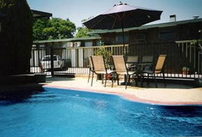 Sun Centre Motel - Whitsundays Accommodation 0