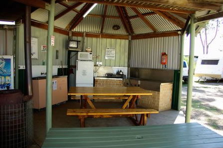 Albany Happy Days Caravan Park - Whitsundays Accommodation 1