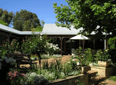 The Noble Grape - Whitsundays Accommodation
