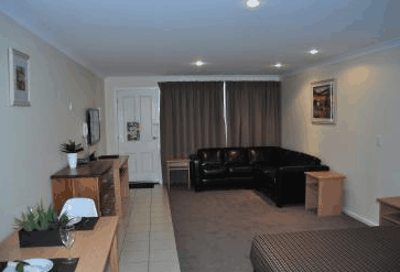 Emu Point Motel - Whitsundays Accommodation 3