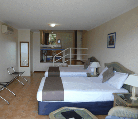 Sunlit Waters Studio Apartments - Whitsundays Accommodation 5