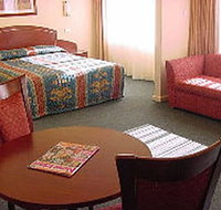 Embassy Motel - Whitsundays Accommodation