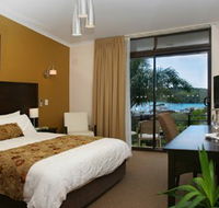 Whale Motor Inn - Whitsundays Accommodation