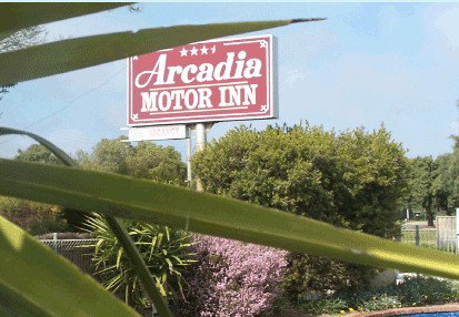 Arcadia Motor Inn - Whitsundays Accommodation 2