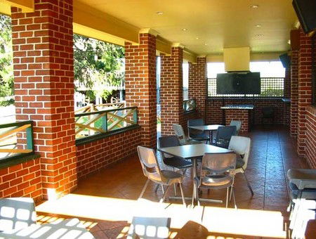 Cobargo Hotel Motel - Whitsundays Accommodation 0