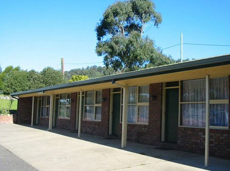 Cobargo Hotel Motel - Whitsundays Accommodation 2