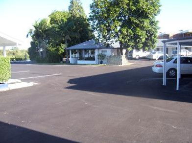 Colonial Court Motor Inn - Whitsundays Accommodation 3