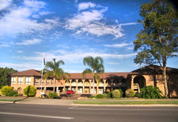 Cumberland Motor Inn - Whitsundays Accommodation 0