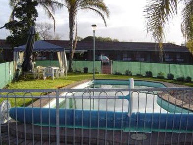 Kanimbla Motor Inn - Whitsundays Accommodation 0