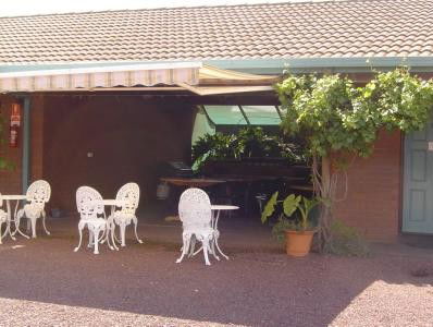Kanimbla Motor Inn - Whitsundays Accommodation 2