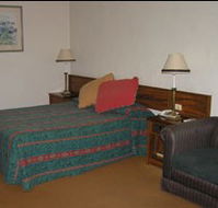 Seaton Arms Motor Inn - Whitsundays Accommodation