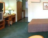 Young Federation Motor Inn - Whitsundays Accommodation 0