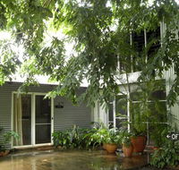 Rum Jungle Bungalows - Whitsundays Accommodation