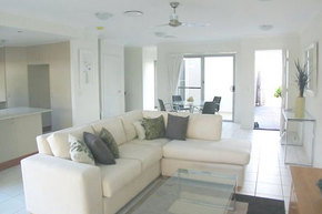 Coolum Villas - Whitsundays Accommodation 2