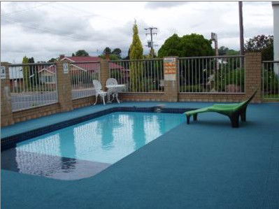 A Settlers Motor Inn - Whitsundays Accommodation 0