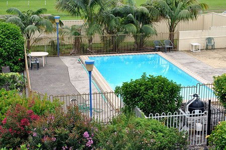 City Centre Motel - Whitsundays Accommodation 1