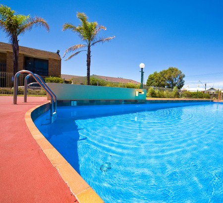 Mid City Warrnambool - Whitsundays Accommodation 1