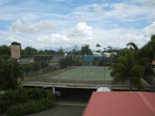 Cairns Reef Apartments And Motel - Whitsundays Accommodation 4