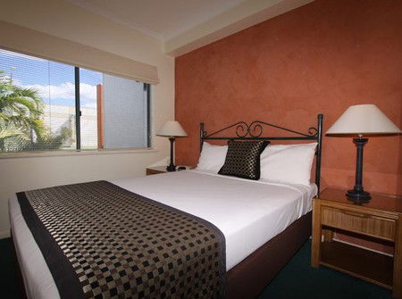 Mid City Luxury Suites - Whitsundays Accommodation 2