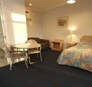 Orange Motor Lodge - Whitsundays Accommodation