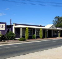 Top Drop Motel - Whitsundays Accommodation