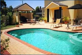 Hopkins House Motel & Apartments - Whitsundays Accommodation 0