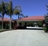 Golden Chain Border Gateway Motel - Whitsundays Accommodation