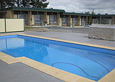 HIWAY 8 MOTOR INN - Whitsundays Accommodation 3