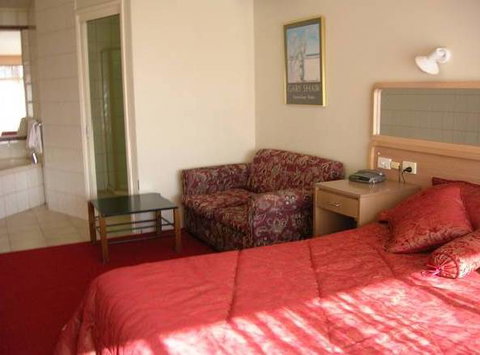 Peninsula Motor Inn And Tyabb Fly Inn - Whitsundays Accommodation 3