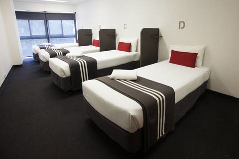Y Hotel Hyde Park - Whitsundays Accommodation 3