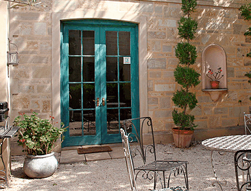 Mallyons Executive Villas - Whitsundays Accommodation