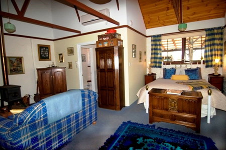 Hillside Country Retreat  - Whitsundays Accommodation 0