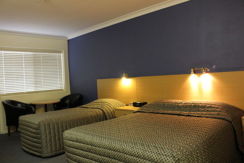 Armidale Motel - Whitsundays Accommodation 3