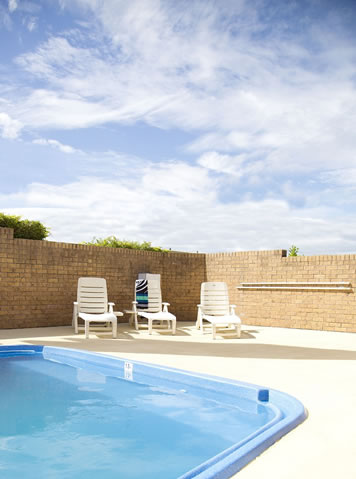 Cumberland Motor Inn - Whitsundays Accommodation 3