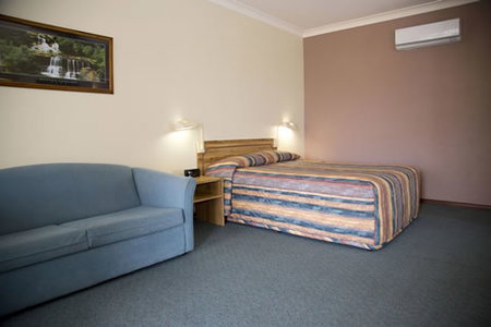 Cumberland Motor Inn - Whitsundays Accommodation 6