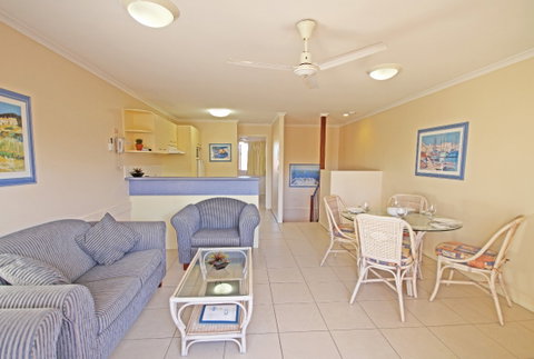Coolum Beach Getaway Resort - Whitsundays Accommodation 3