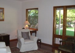 Nthaba Cottage - Whitsundays Accommodation 3
