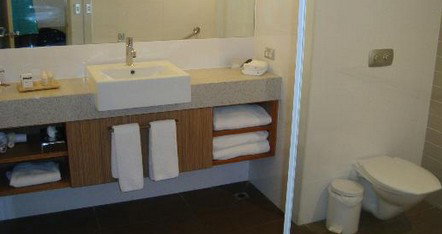 Desert Gardens Hotel - Whitsundays Accommodation 3