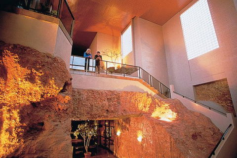 Desert Cave Hotel - Whitsundays Accommodation 5