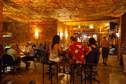 Desert Cave Hotel - Whitsundays Accommodation 7