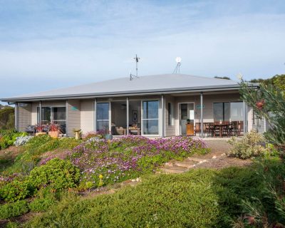 Emu Bay Holiday Homes - Whitsundays Accommodation 3