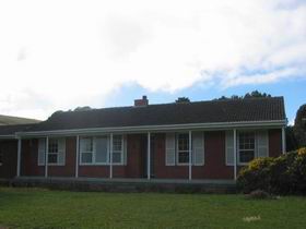 Red Brick Sea Retreat - Whitsundays Accommodation 0