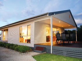 Sunnydays - Whitsundays Accommodation 0