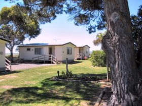 Millicent Hillview Caravan Park - Whitsundays Accommodation 0